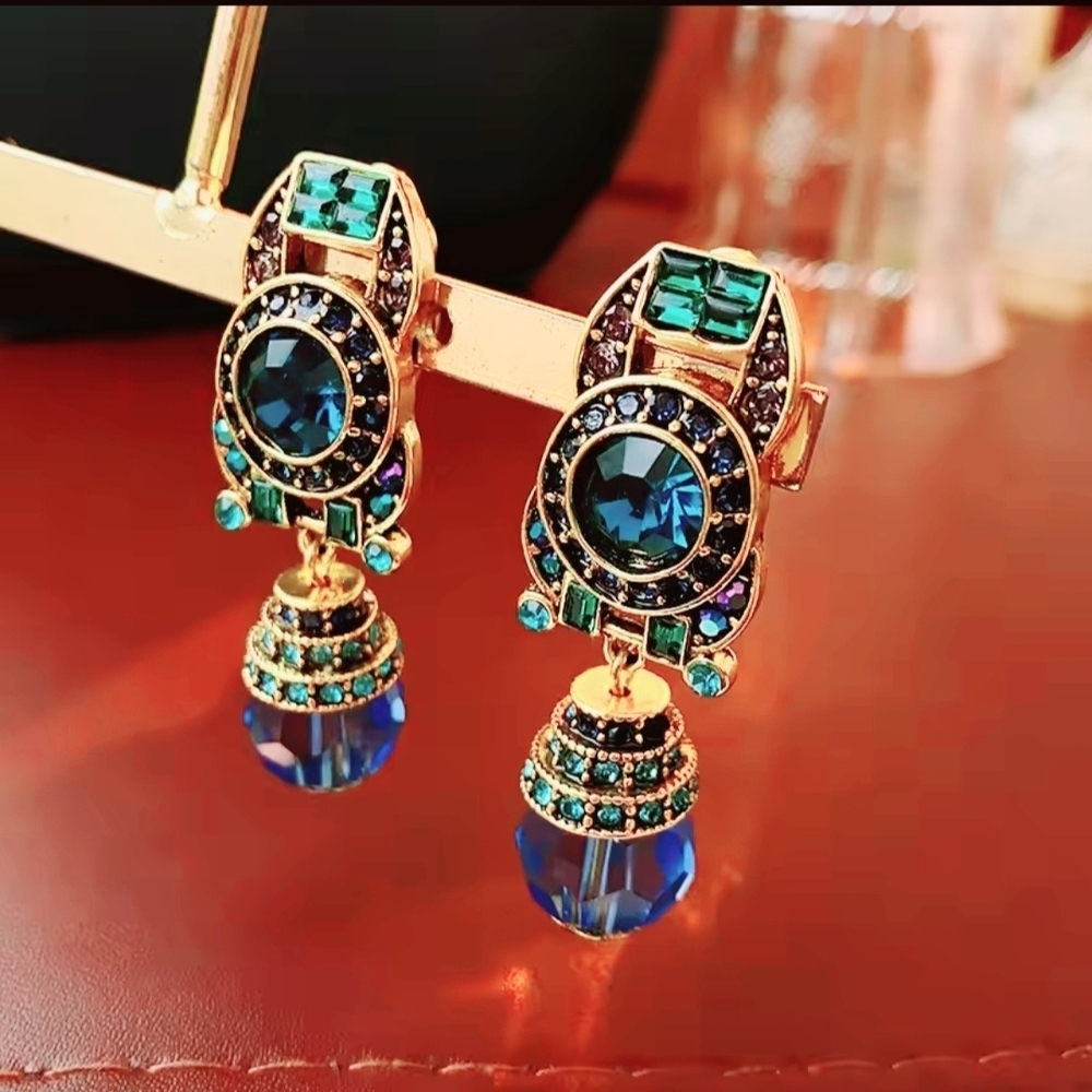 Elegant Blue and Green Drop Earrings - Picture 2 of 7